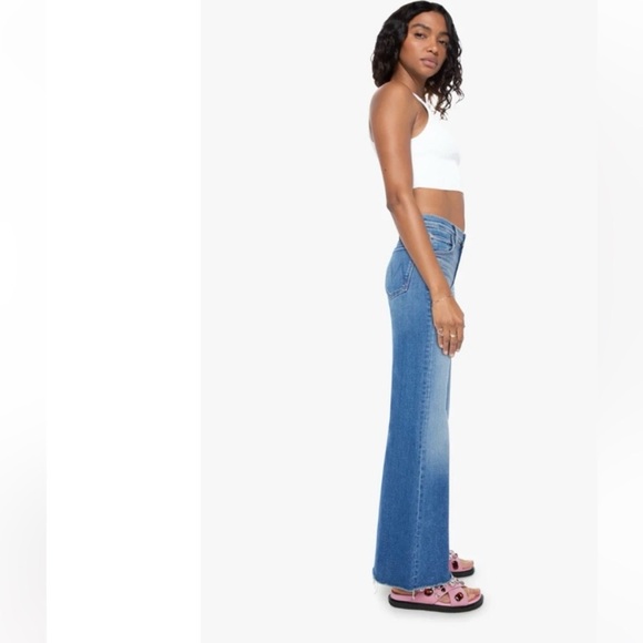 MOTHER Superior Tomcat Roller Chew Mid-Rise Wide-Leg Jeans - Picture 6 of 7